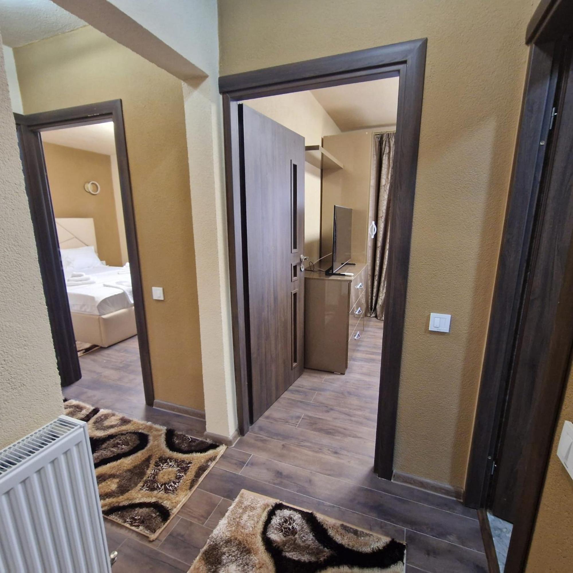Apartament Iulius 3 Manastire Curtea de Argeş Exteriér fotografie
