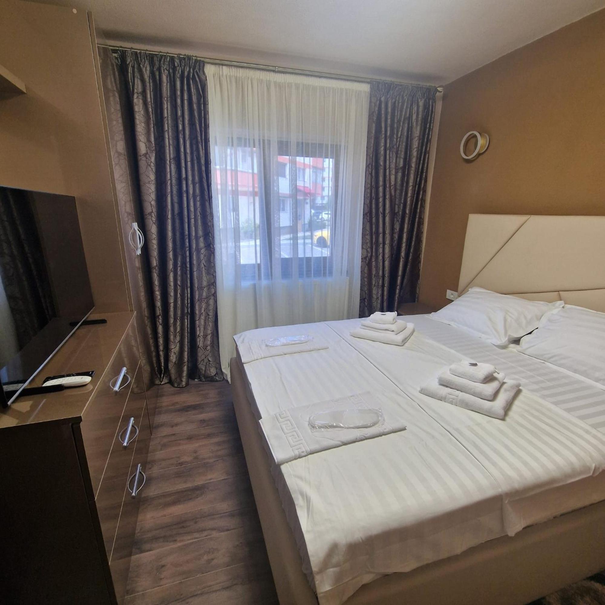 Apartament Iulius 3 Manastire Curtea de Argeş Exteriér fotografie