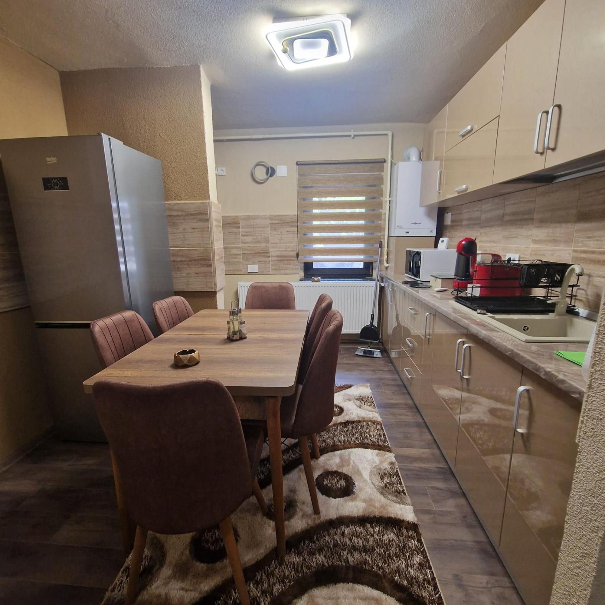 Apartament Iulius 3 Manastire Curtea de Argeş Exteriér fotografie